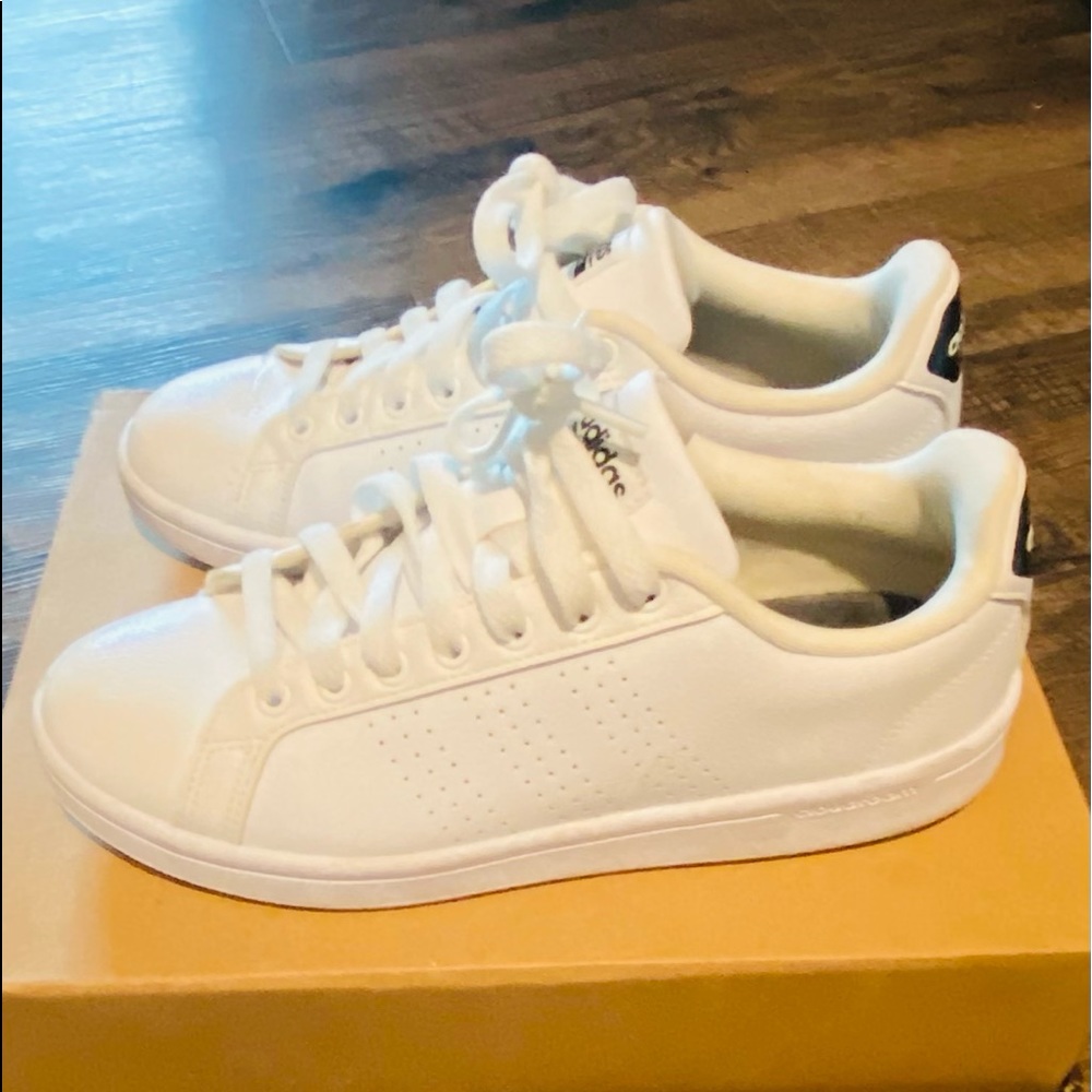 Adidas Advantage Shoes/Size 7/Cloud White